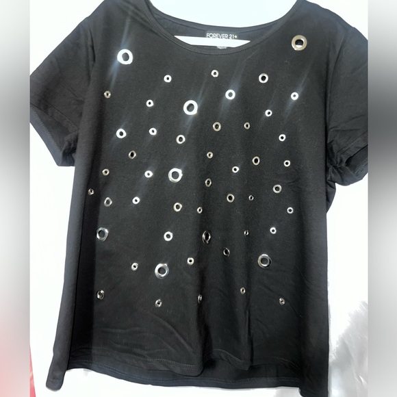 Forever 21 Plus Black Top with Silver Grommets Size 2X - Picture 2 of 5